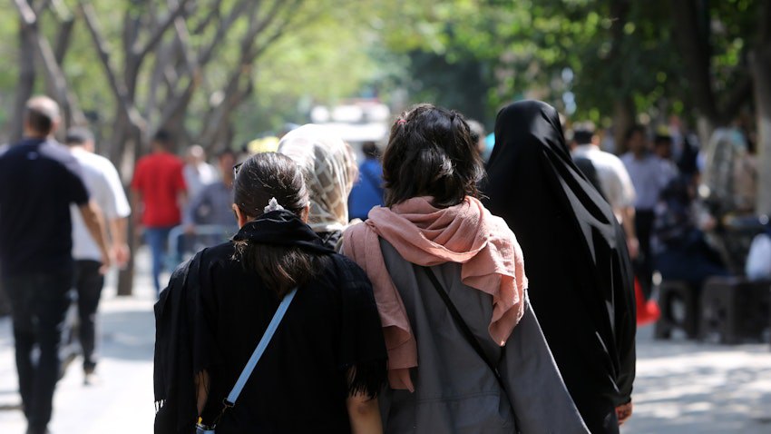 زن زندگی آزادی