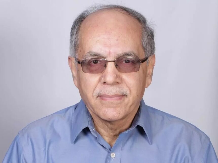 تنگه هرمز-کوروش احمدی